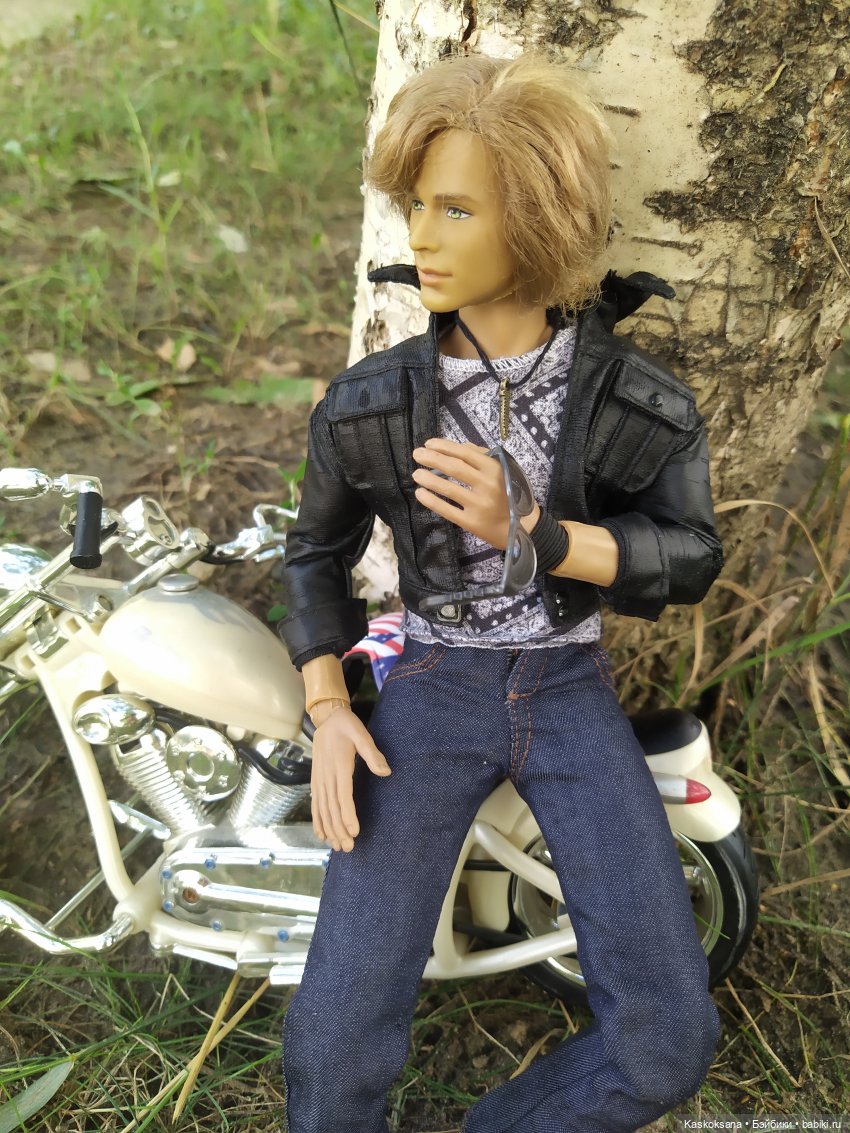 Альгис. Время выйти из тени