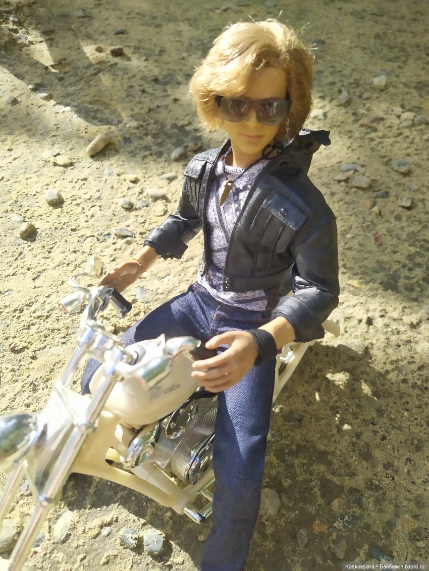 Альгис. Время выйти из тени