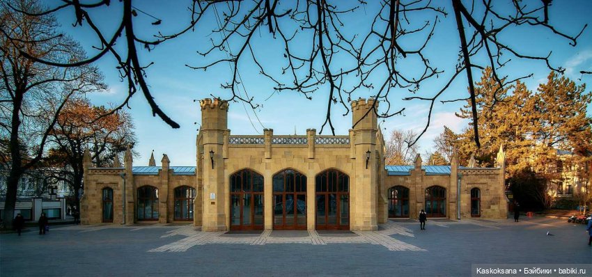 Кисловодские зарисовки. Нарзаны, архитектура, цветы