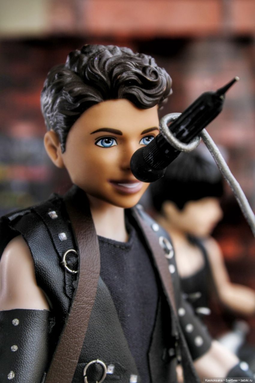 В PR студии "ягодки-цветочки"