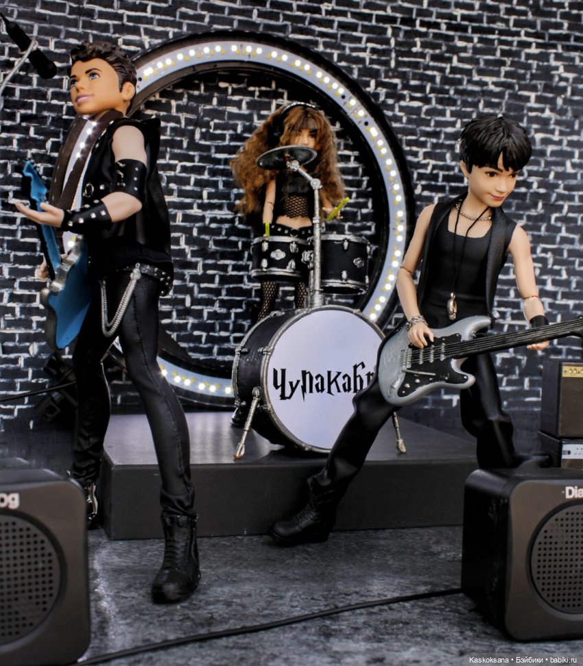 В PR студии "ягодки-цветочки"