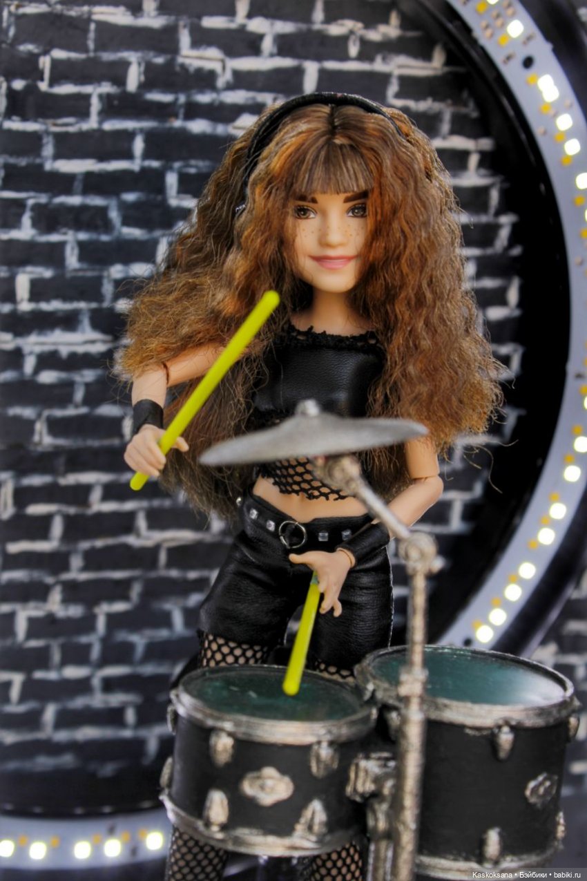 В PR студии "ягодки-цветочки"