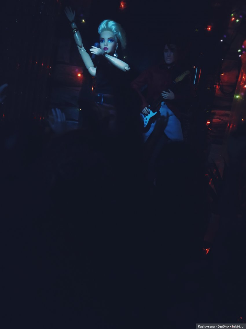 Музфест 2023: Sleeping in my car