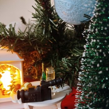 Анонс. Под елочкой