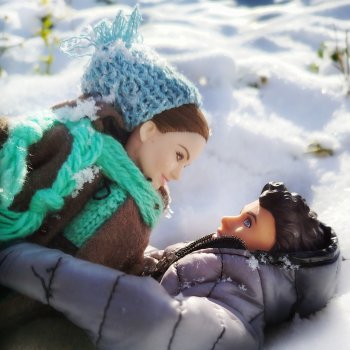 Зимняя прогулка Артема и Алены