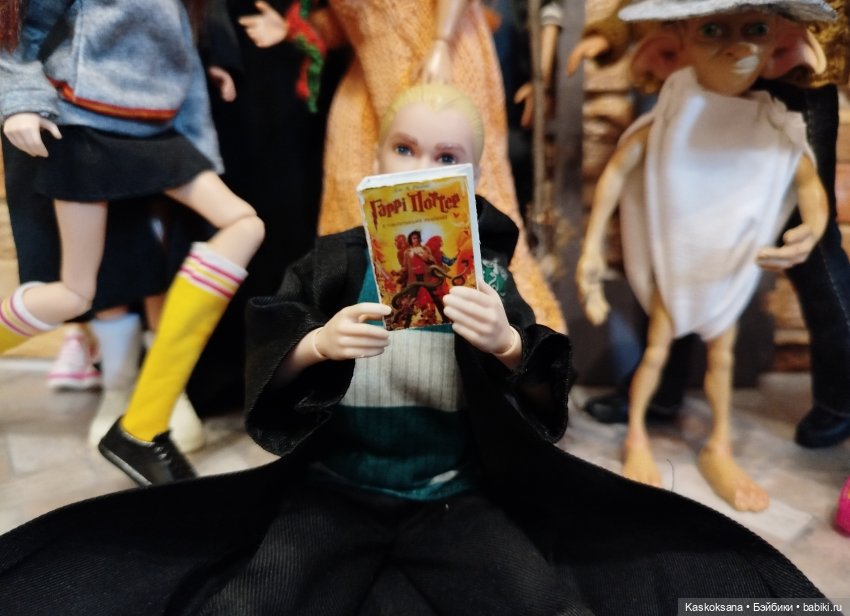 Веселая весна в Хогвартсе: в масках и без