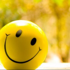 А нам всё мало улыбашек