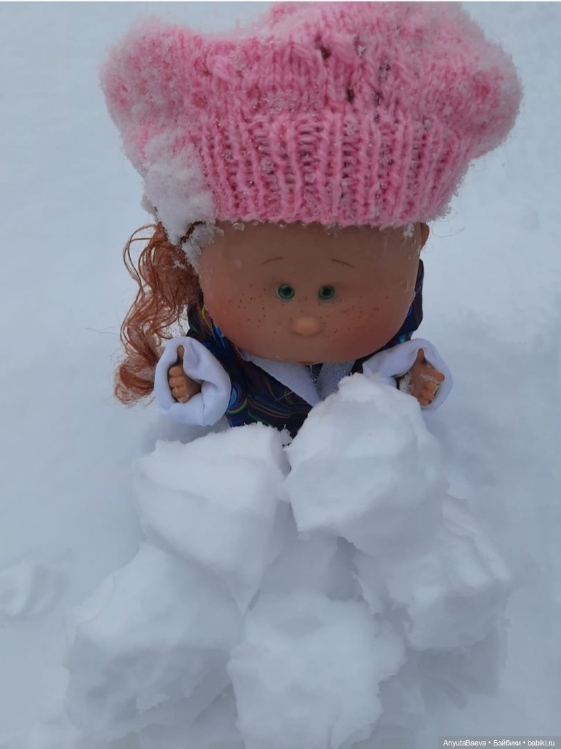Снееееееееег — Куклы Nines d'Onil (Нинес): Миа (Mia) (фото 10)