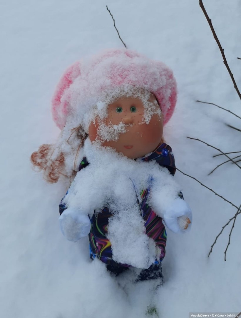 Снееееееееег — Куклы Nines d'Onil (Нинес): Миа (Mia) (фото 4)