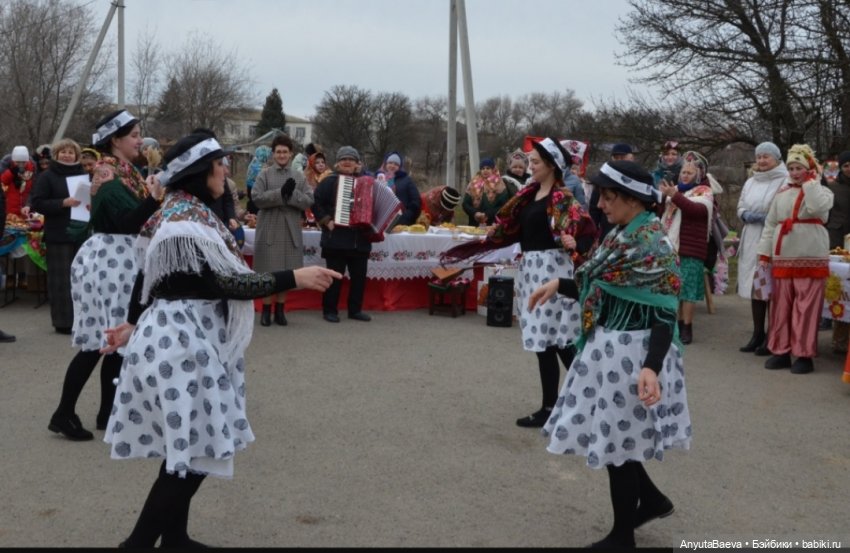 Маруся на Масленице | Бэйбики Маруся на Масленице — Куклы Nines d'Onil (Нинес): Миа (Mia) (фото 3)
