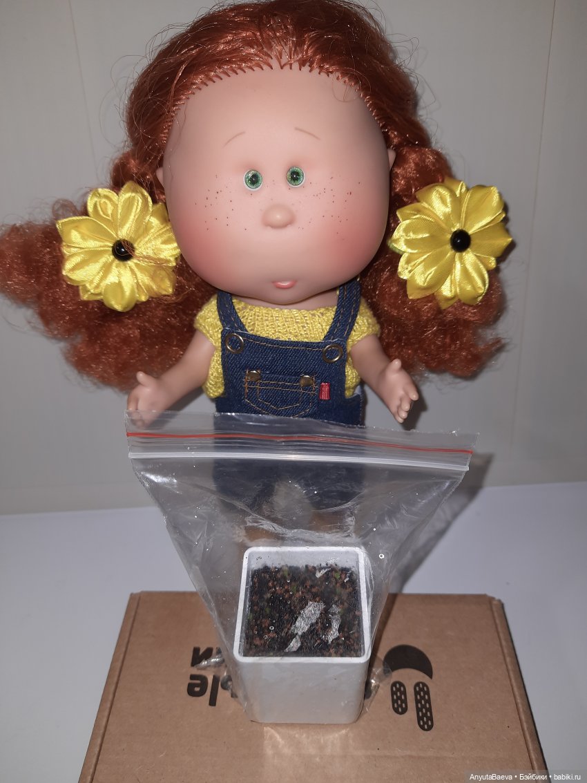 Камни! Крохотные... у Маруси