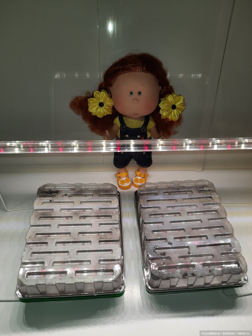 А теперь помидоры — Куклы Nines d'Onil (Нинес): Миа (Mia)