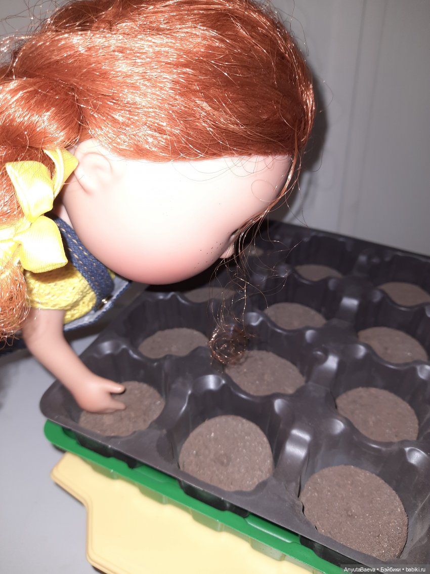 А теперь помидоры — Куклы Nines d'Onil (Нинес): Миа (Mia)