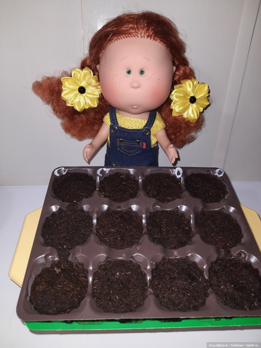 А теперь помидоры — Куклы Nines d'Onil (Нинес): Миа (Mia)