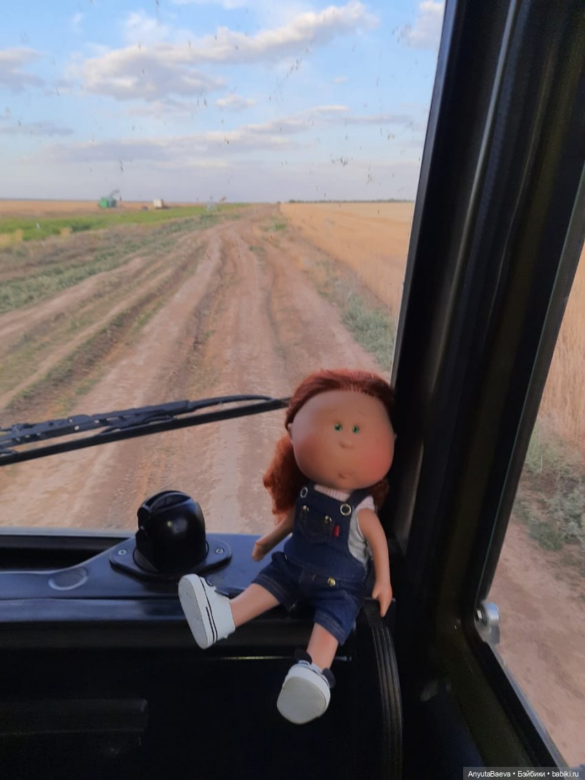 Испанская помощница в русских полях😊