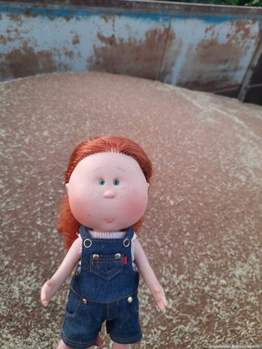 Испанская помощница в русских полях😊