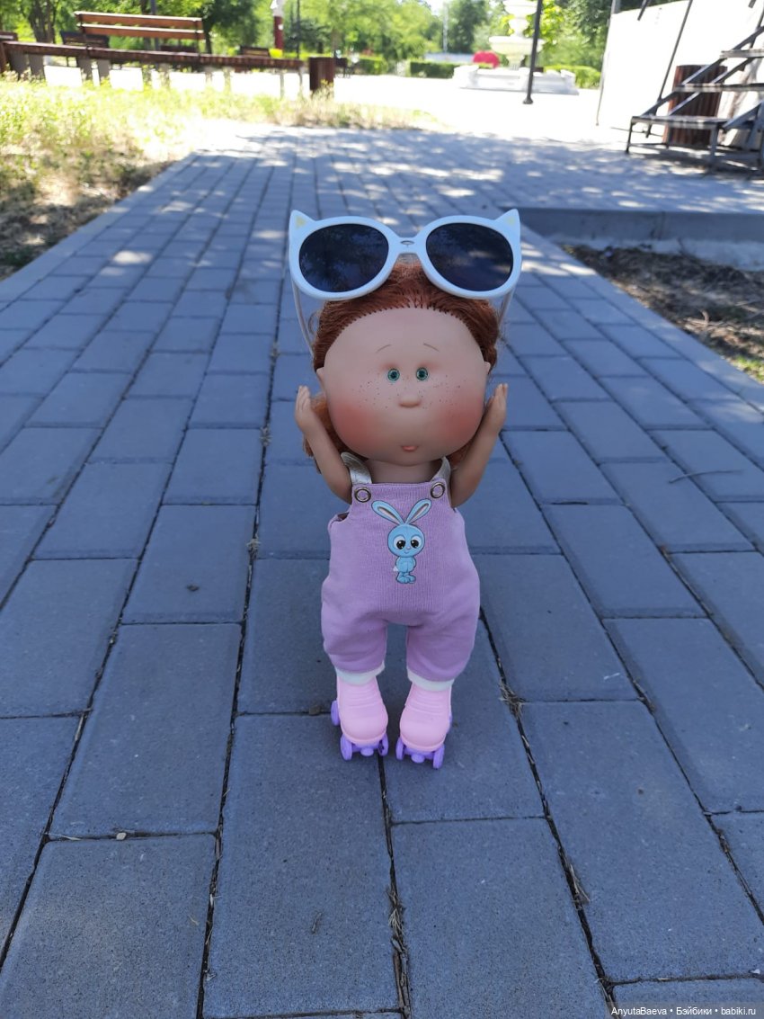 Маруся на спорте — Куклы Nines d'Onil (Нинес): Миа (Mia)