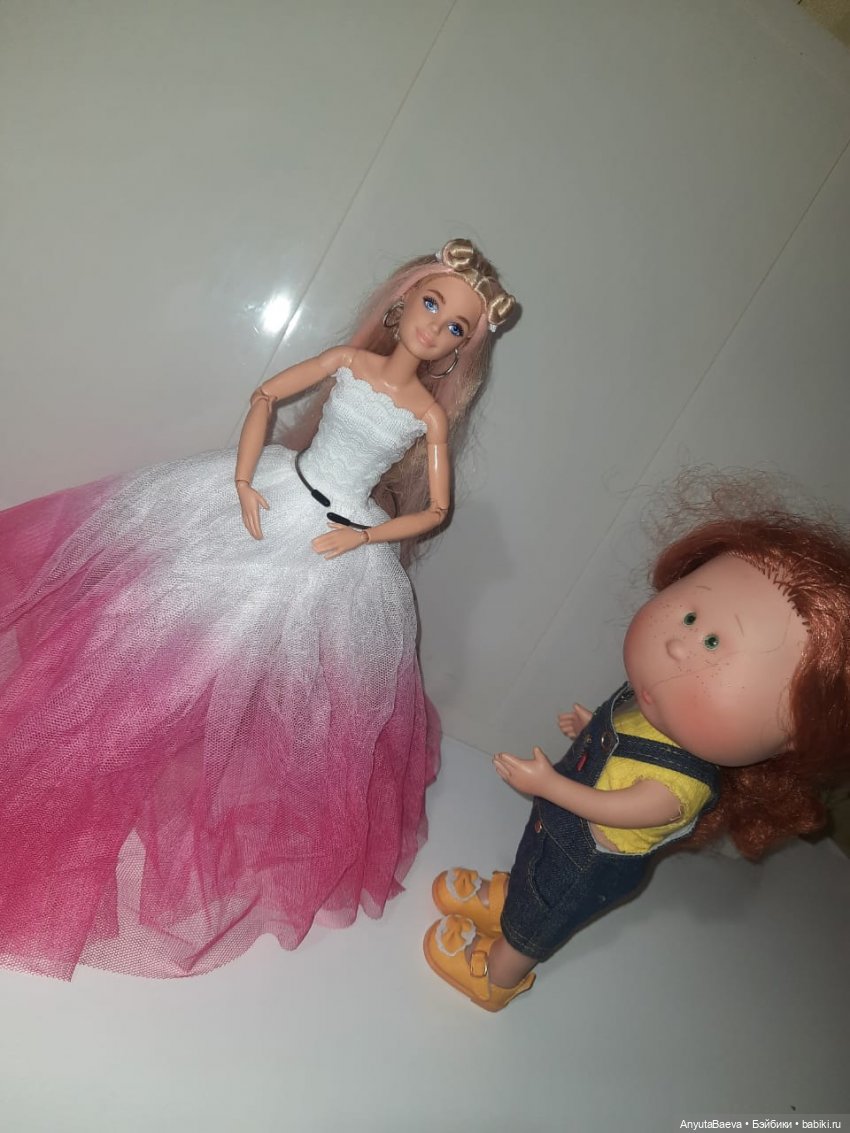 "Танк" в розовом платье — Куклы Nines d'Onil (Нинес): Миа (Mia)