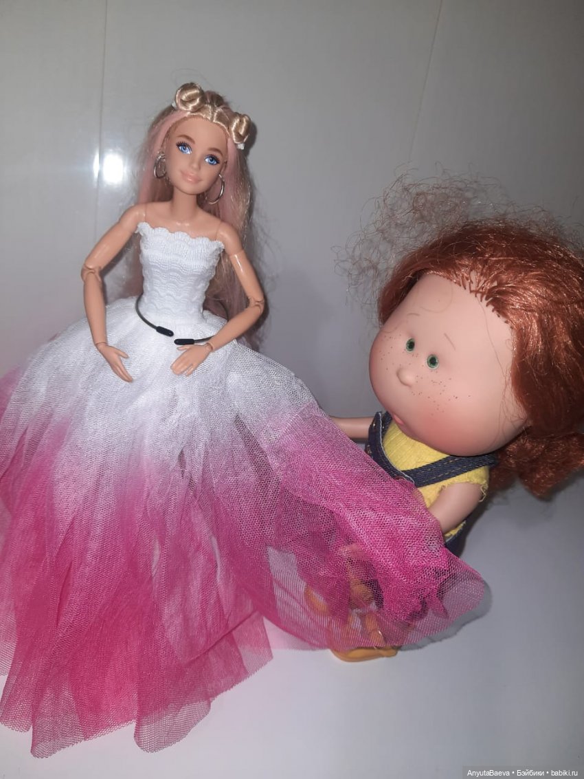 "Танк" в розовом платье — Куклы Nines d'Onil (Нинес): Миа (Mia) (фото 2)