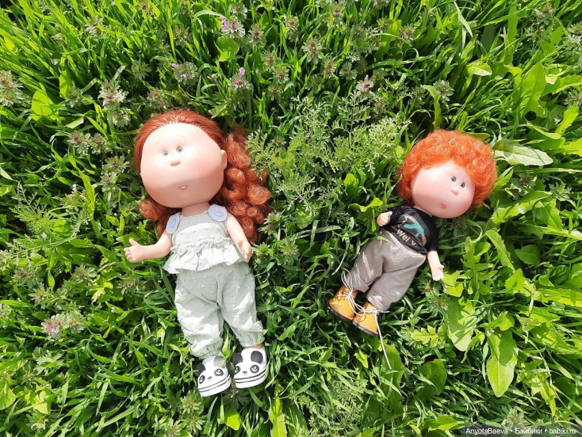 А у нас тройняшки — Куклы Nines d'Onil (Нинес): Миа (Mia) (фото 2)