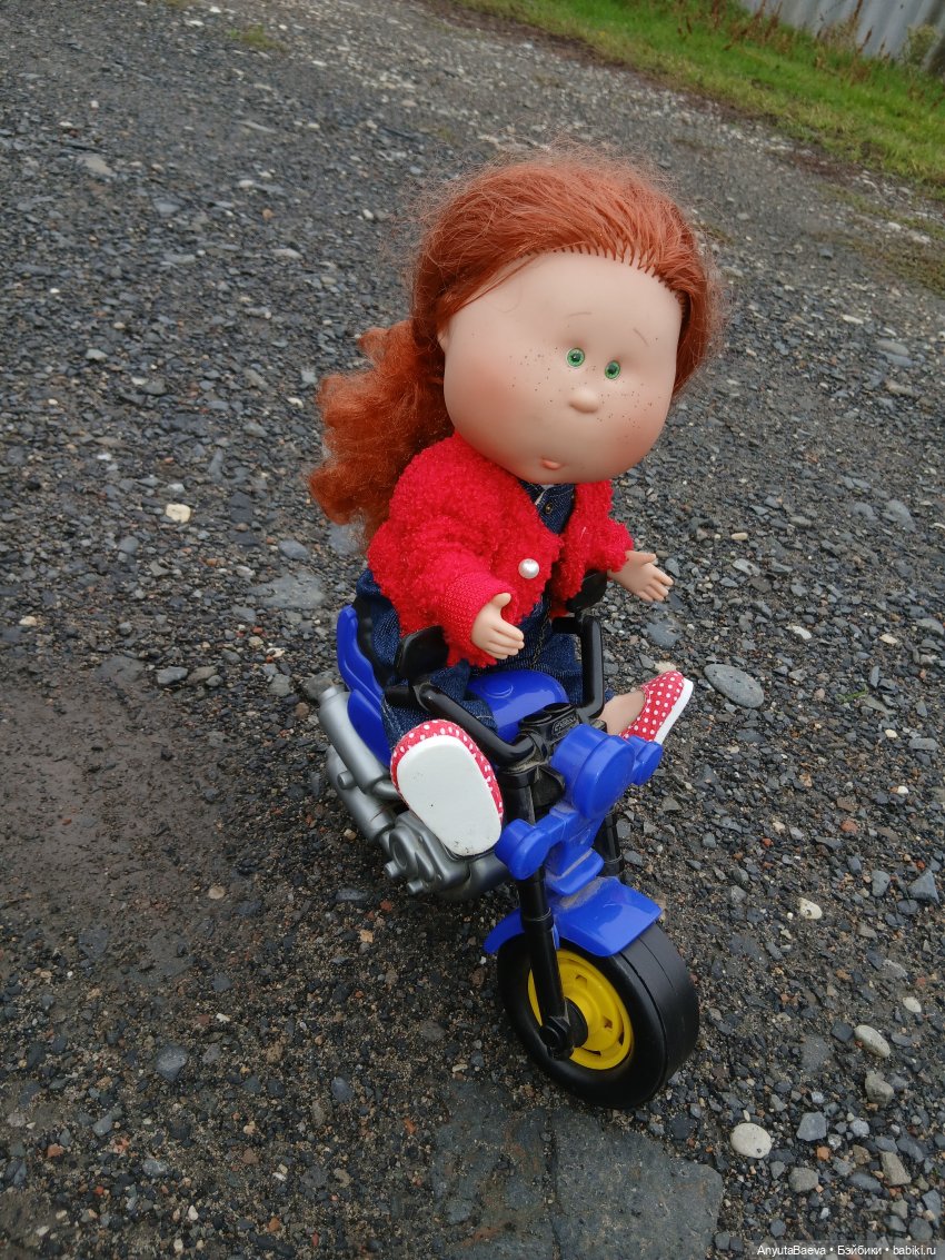 Мы сегодня байкеры — Куклы Nines d'Onil (Нинес): Миа (Mia) (фото 2)