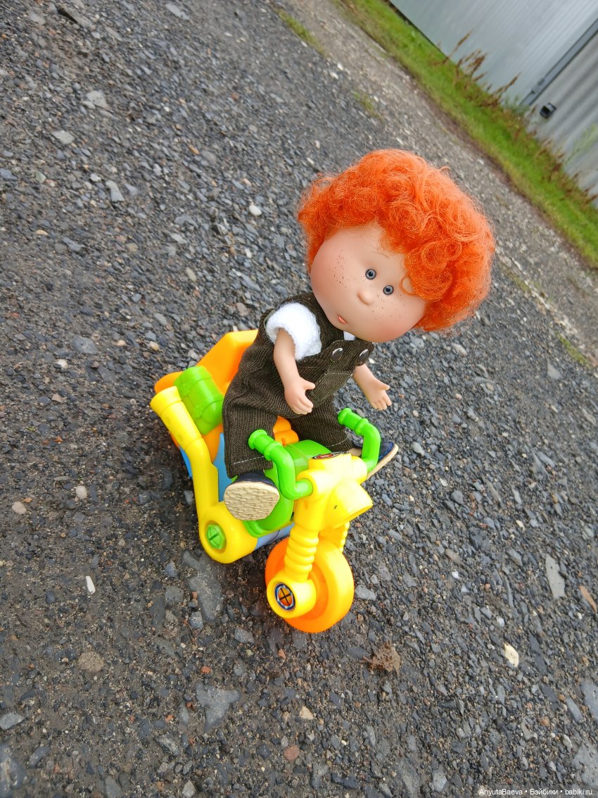 Мы сегодня байкеры — Куклы Nines d'Onil (Нинес): Миа (Mia) (фото 3)