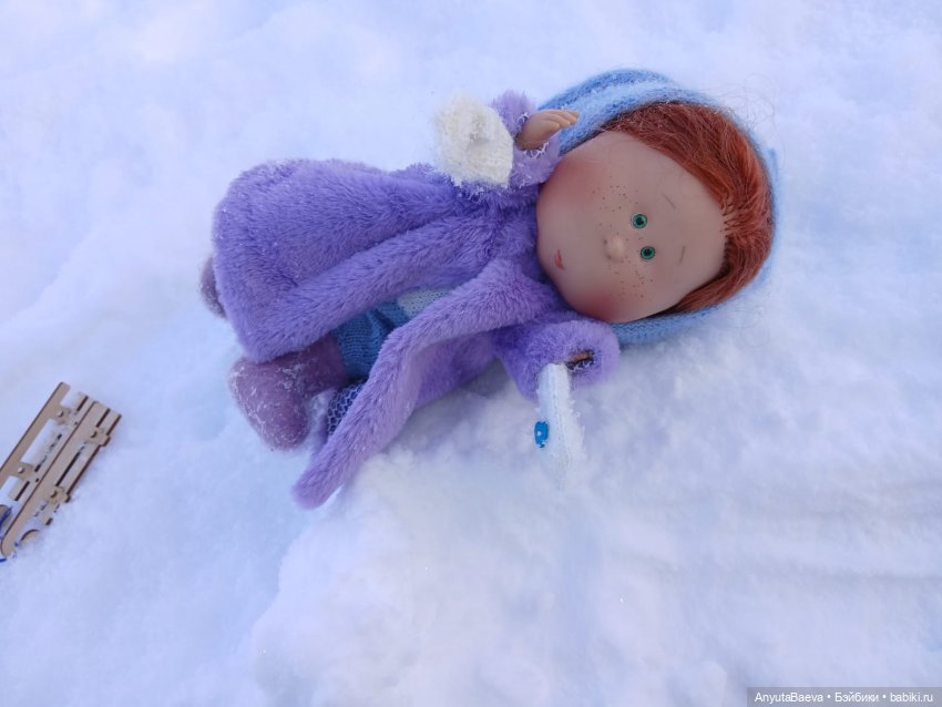 Зима , снег , прогулка) — Куклы Nines d'Onil (Нинес): Миа (Mia)