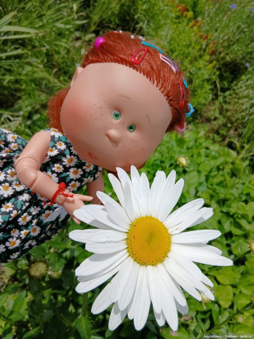 День гадания на ромашках — Куклы Nines d'Onil (Нинес): Миа (Mia)