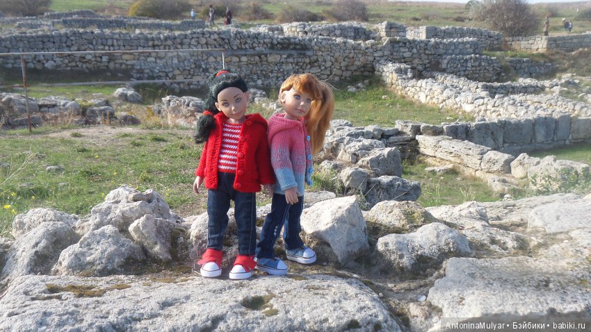 Прогулка по Херсонесу — Куклы LeeAnn (Denis Bastien) и Marianna Oldenburg: винил