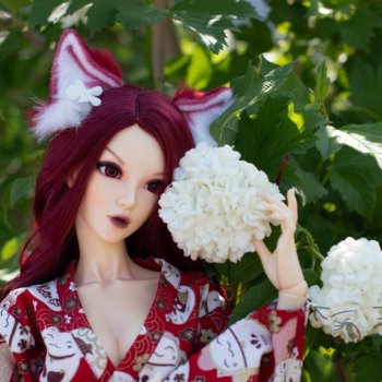 Хлоя сменила образ