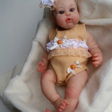Малышка Аришка 17см