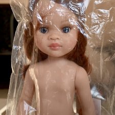 Белокожая Кэрол Нора каштановые волосы