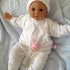 Как работает Baby Annabell первой версии? Ищу видео