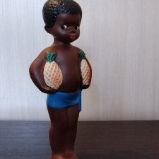 Игрушка СССР Мальчик с ананасами