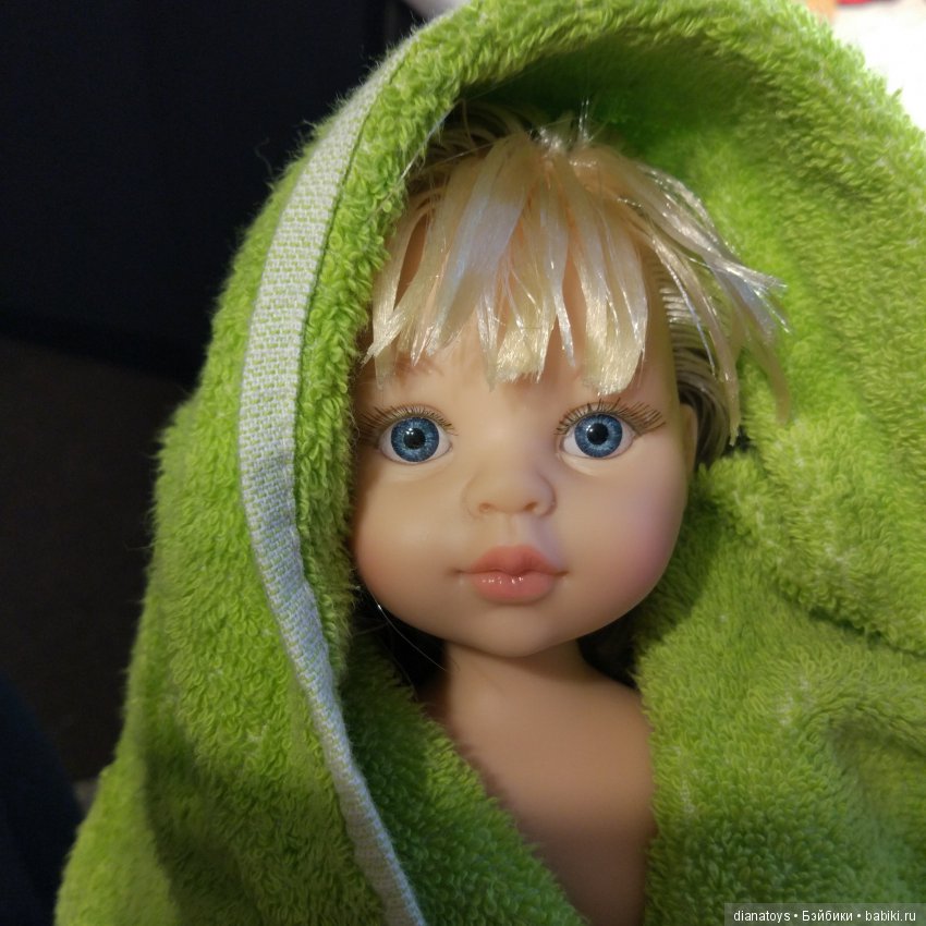 Что будет, если взять Клаудию от Паола Рейна с волнистыми волосами и отрезать ей челку? А потом распрямить волосы (фото 10)