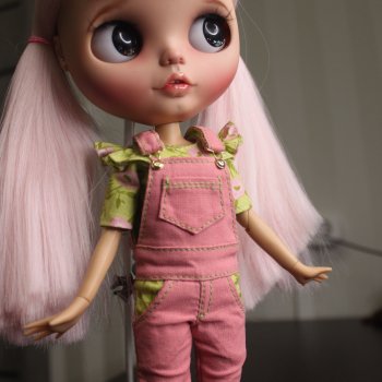 Моя блайзочка (blythe) с розовыми волосами