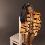 Одежда для кукол Шуба для кукол формата Барби тигровая