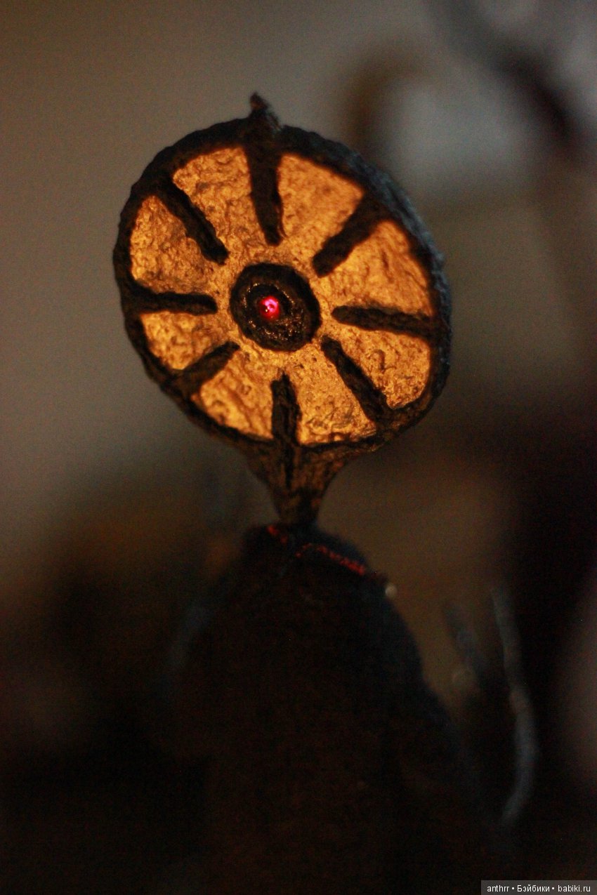 Солнцебык. Готическая кукла (фото 9)