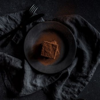 "Этот чёрный" и "Этот чёрный"