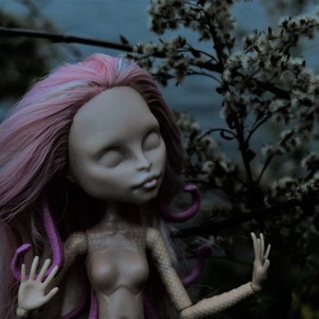 Безликая Горгона в поздней осени