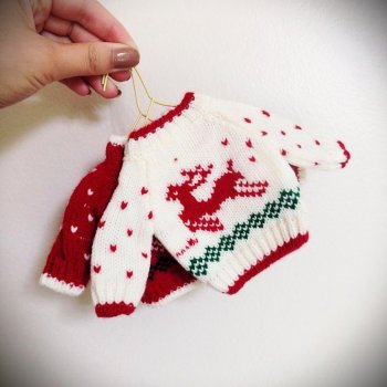 Свитера с оленями и 10 простых схем для рукоделия