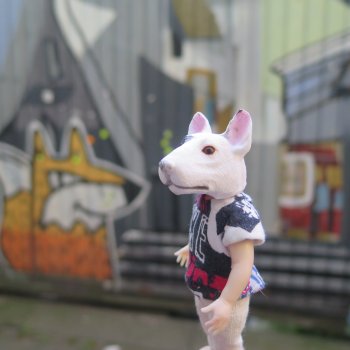 "Мы не можем быть ни довольны, ни счастливы..."