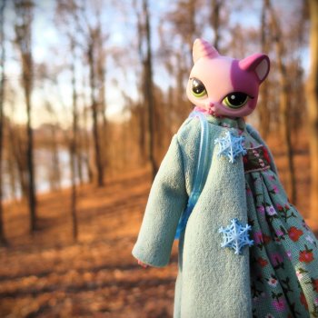 Девочка-кошечка из клана Blythe Littlest Pet Shop