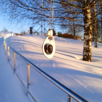 Бело-голубые оттенки зимы и начала весны