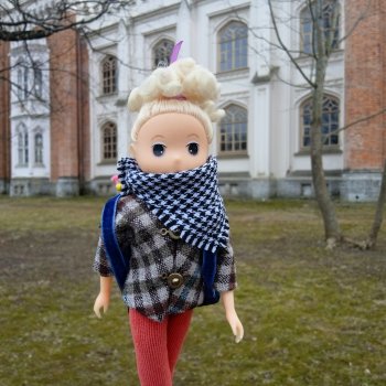 Петергоф в апреле 2026 с историческими справками