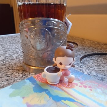 Pop Mart Bean Zsiga - маленькое недовольное кофейное зёрнышко в Питере