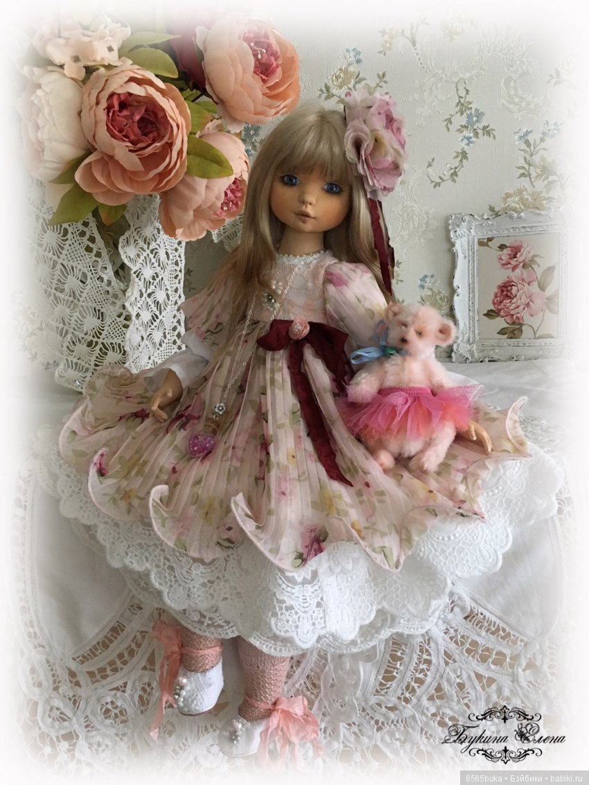 Коллекционная текстильная кукла
