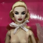 Integrity Toys Jolie Kiss You in Paris (2016)
