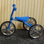 Трехколесный велосипед синий
