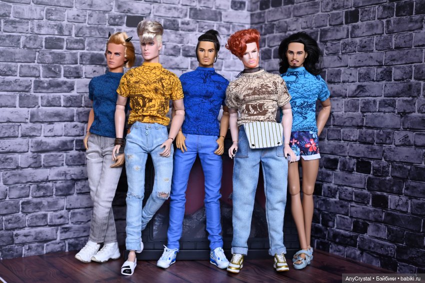 Снова футболочная серия. И вопрос: кто поедет в отпуск